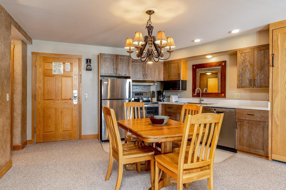 Shoshone 1972 Apartment in Big Sky