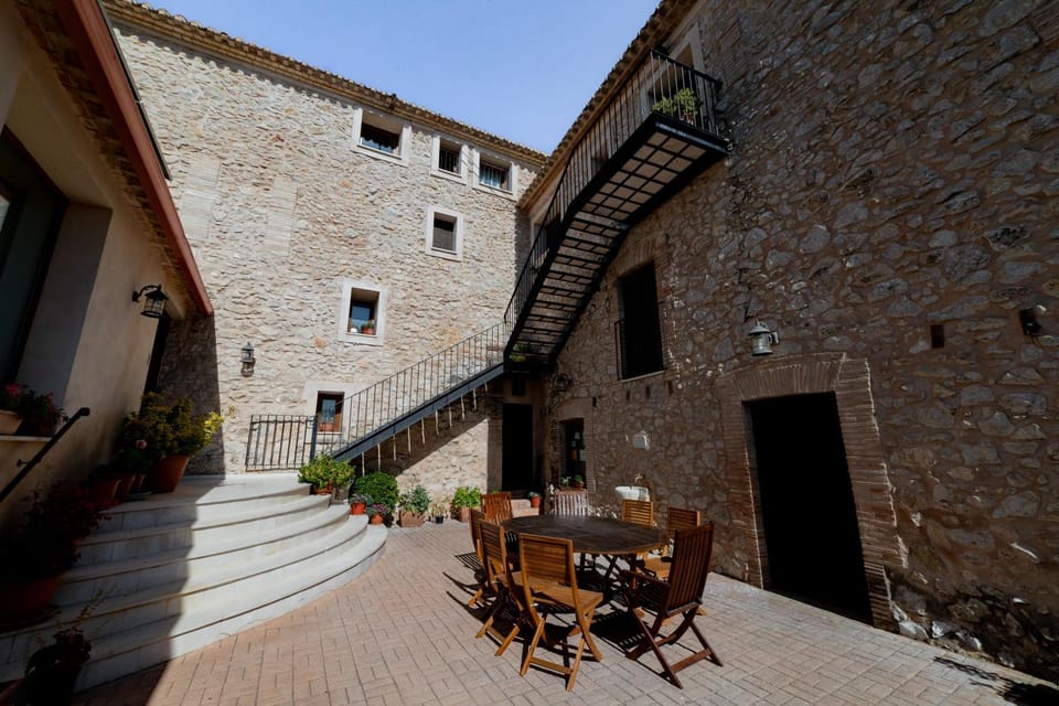 Property building, Patio, Garden