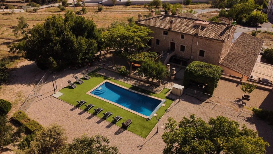 Property building, Facade/entrance, Garden, Solarium, Balcony/Terrace, Swimming pool, Open Air Bath