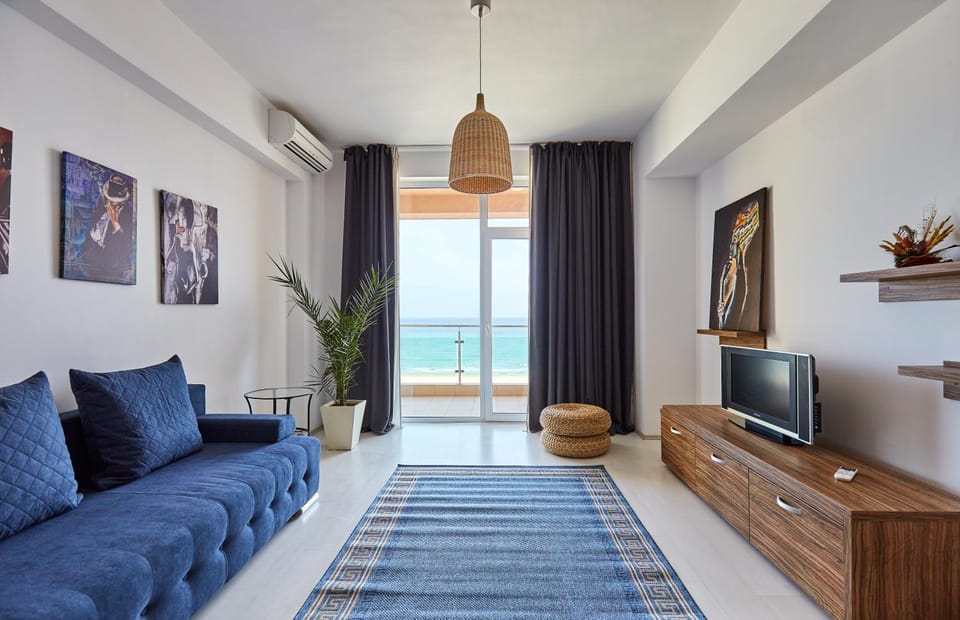 TV and multimedia, Living room, Sea view