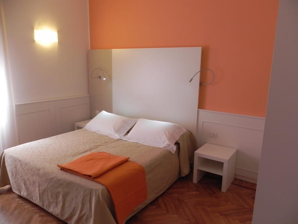 Decorative detail, Bedroom