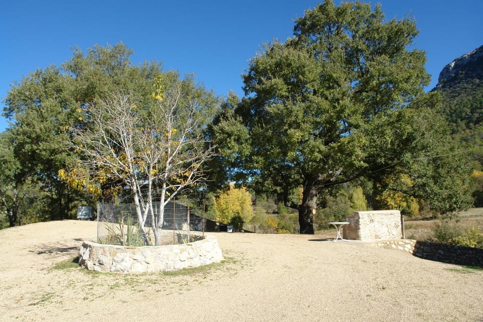 Off site, Natural landscape, Garden, On site
