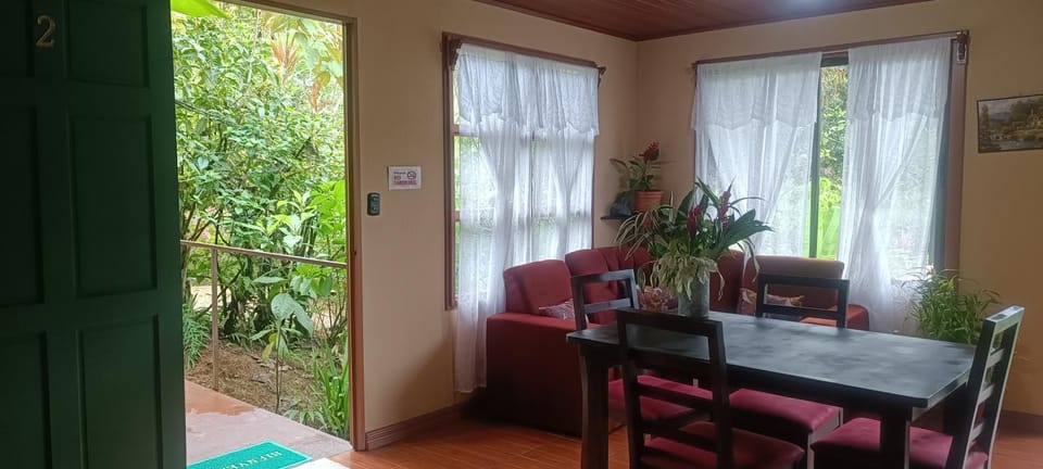 Cabañas Tico Gringo Apartment in Puntarenas Province