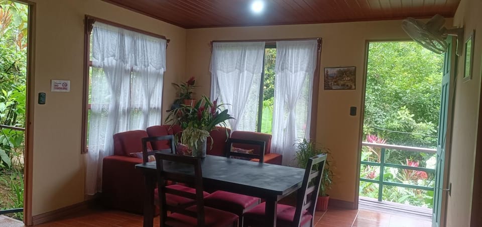 Cabañas Tico Gringo Apartment in Puntarenas Province