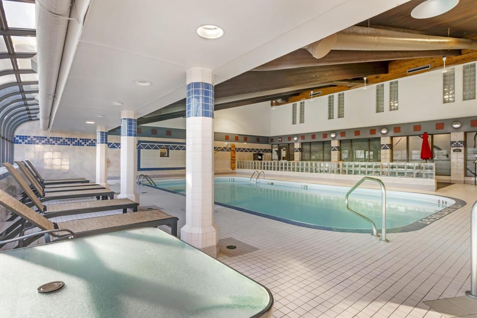 Pool view, Swimming pool