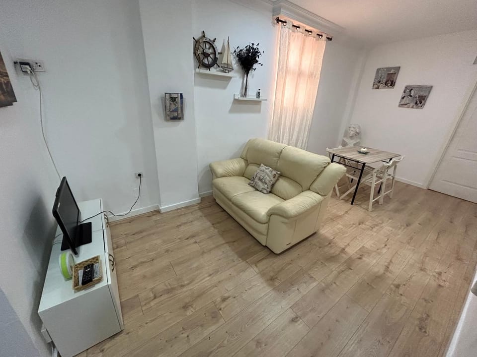 Malaguetor Home Apartment in Malaga