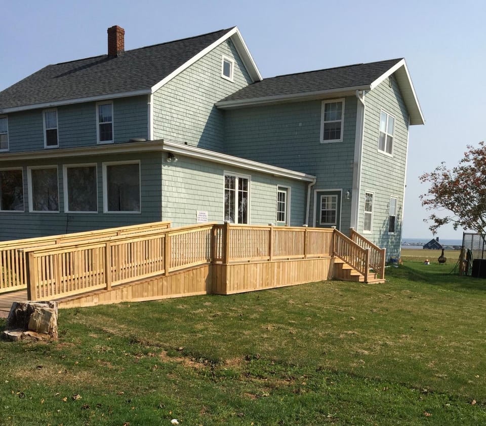 Dreamweavers Cottages and Vacation Homes House in Prince Edward County