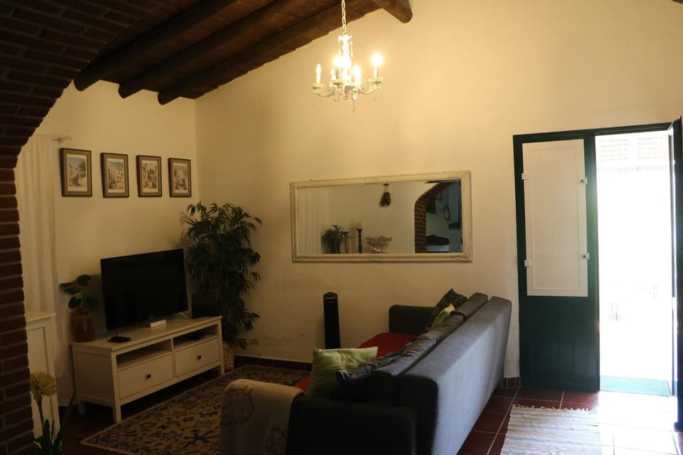 C M Casa de Mares Alojamento Local Country House in Évora District, Portugal