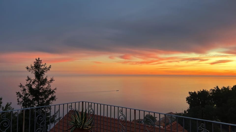 Panoramic viewpoint House in Furore