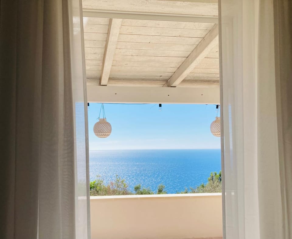 Natural landscape, Balcony/Terrace, Sea view