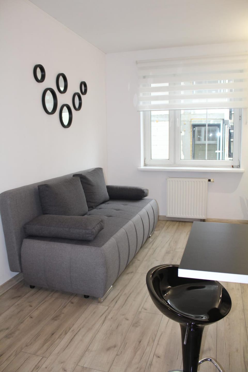 Bed, Living room, Seating area, Dining area