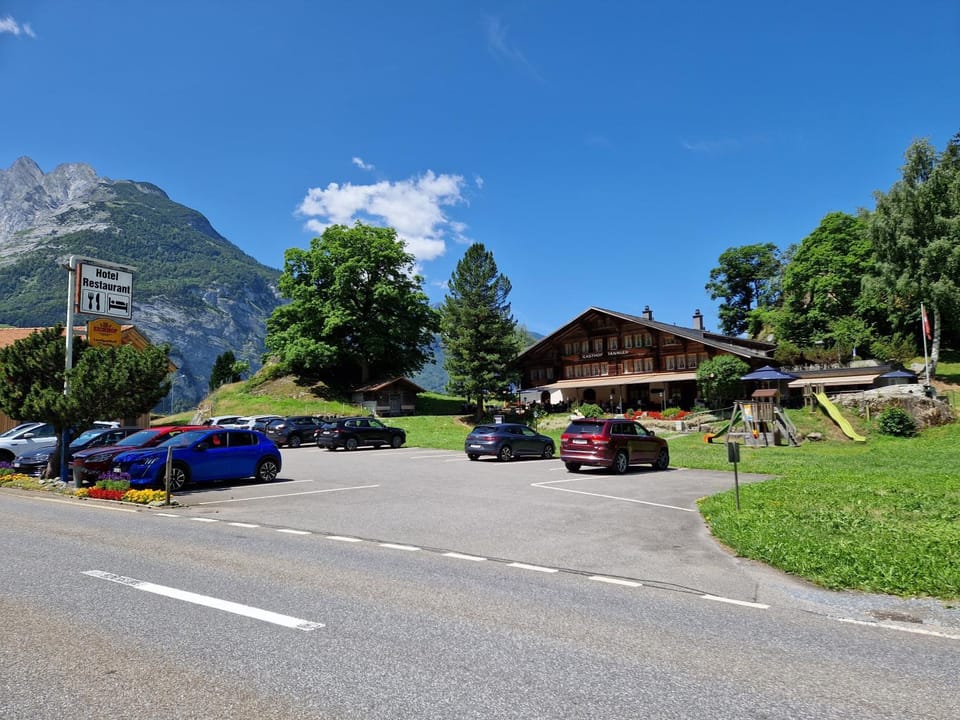 Property building, Restaurant/places to eat
