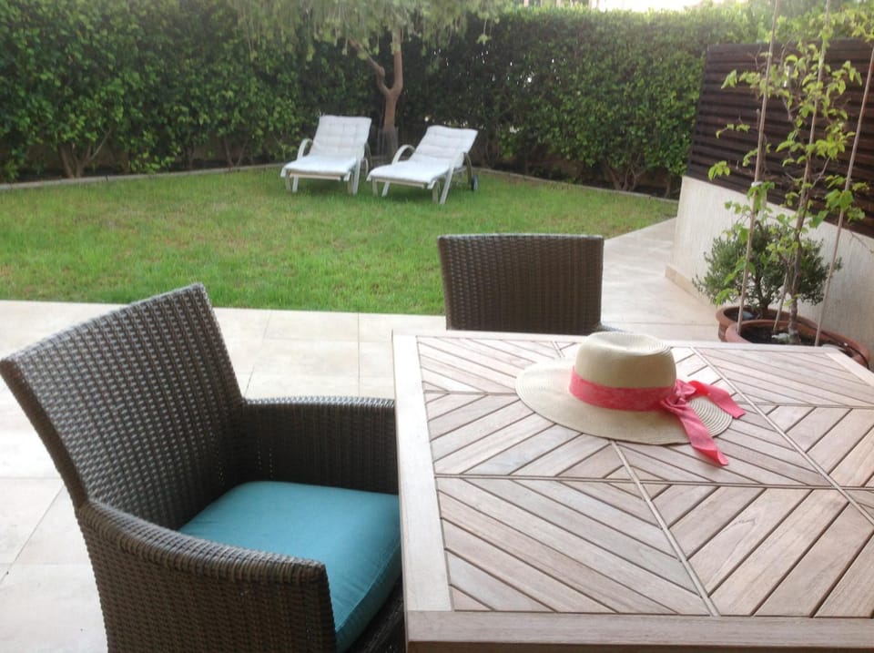 Patio, Garden, Seating area