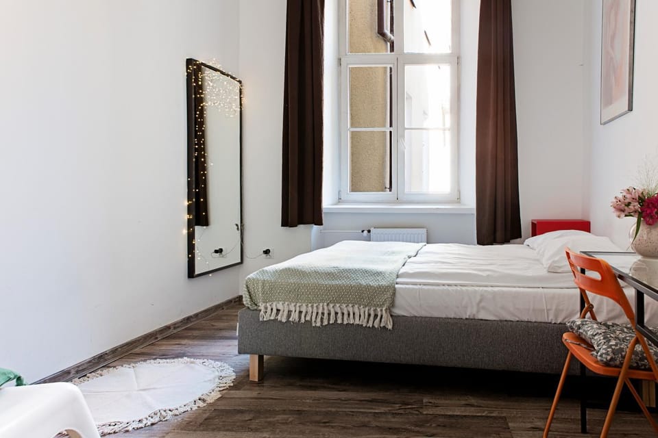 Bed, Photo of the whole room