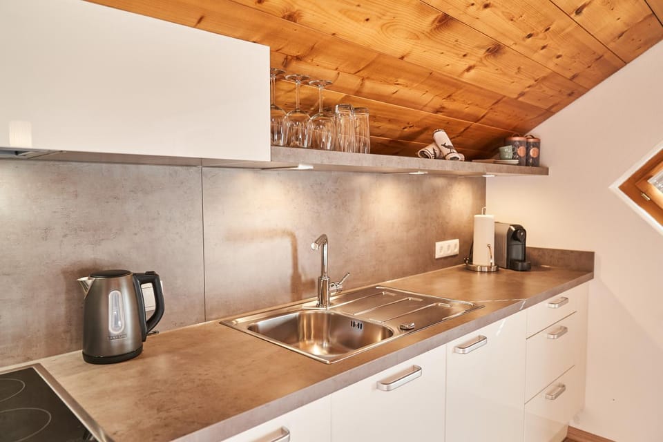 Coffee/tea facilities, Kitchen or kitchenette