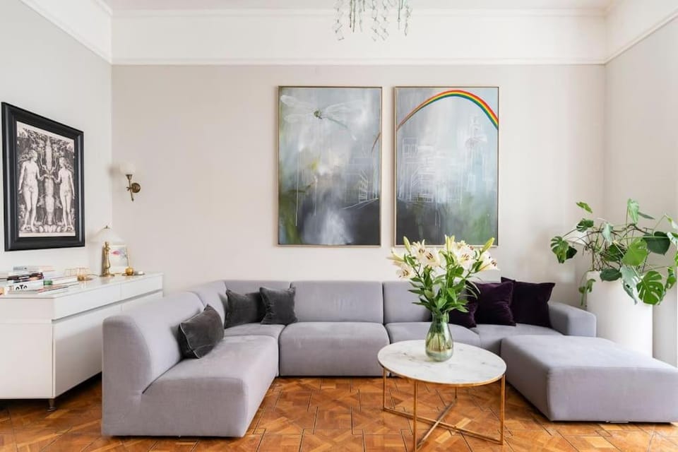 Warsaw Center 110 m2 Spacious and Elegant Apartment Apartment in Warsaw