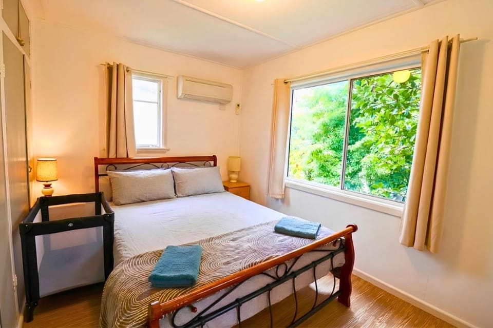 Bed, Photo of the whole room, Bedroom, cot, towels, wardrobe, air conditioner