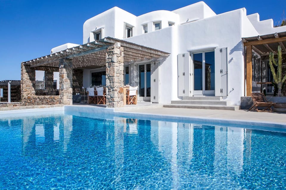 Property building, Day, Swimming pool