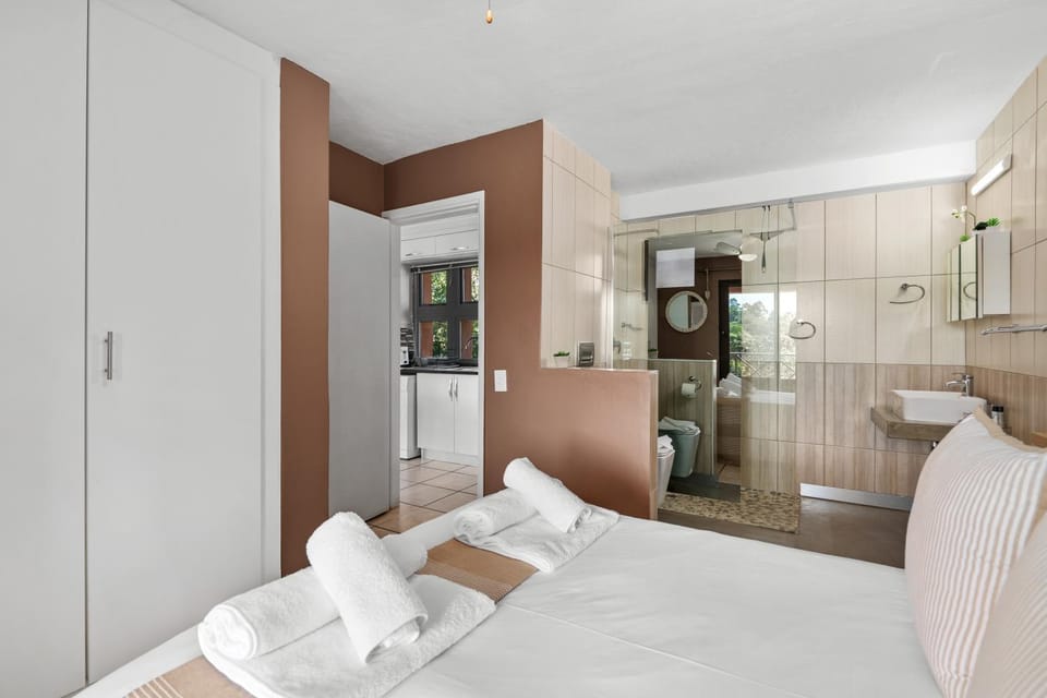 Bed, Bathroom, Bedroom, wardrobe