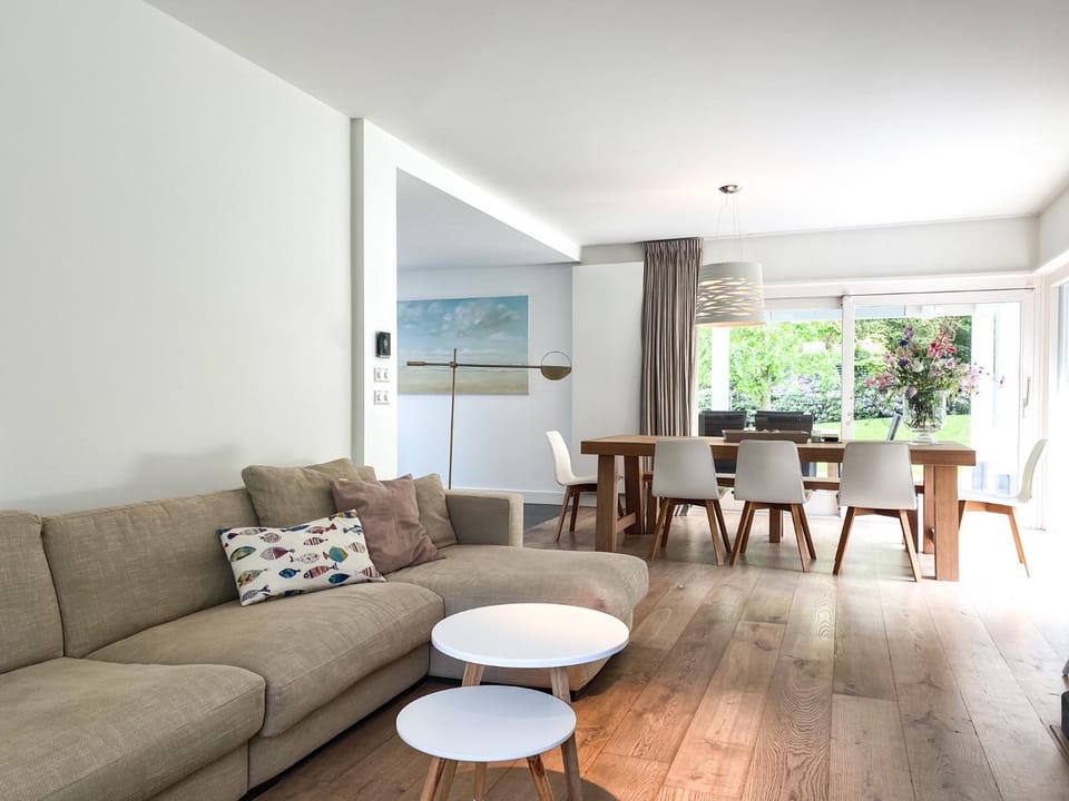 Eikenlaan 8 OK10 House in Oostkapelle