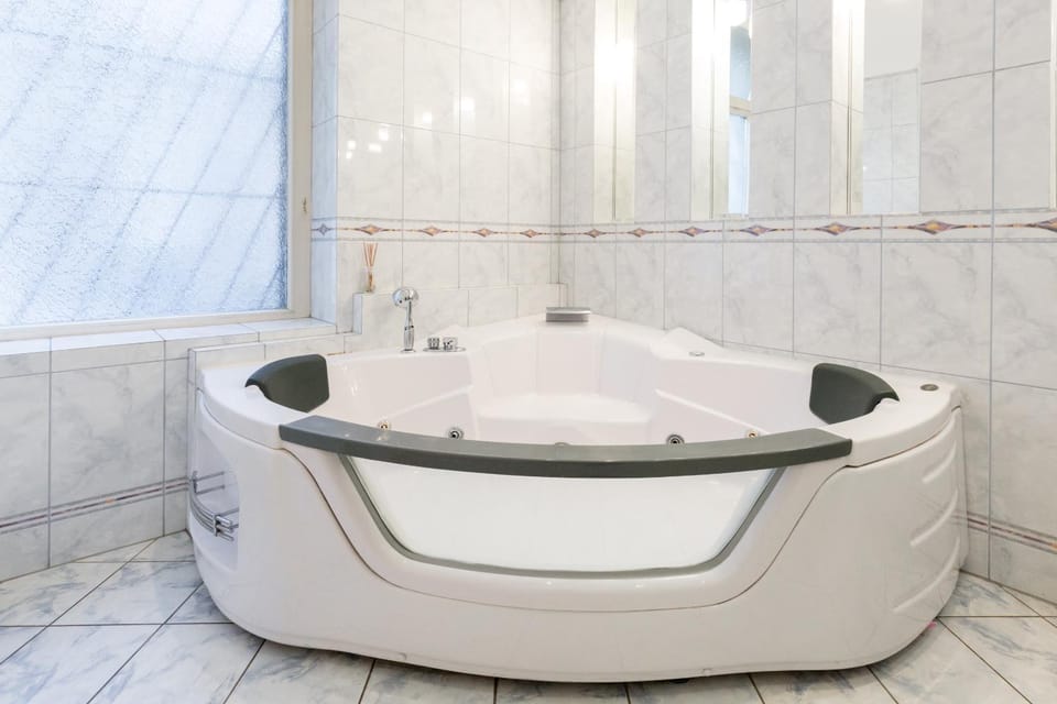 Hot Tub, Bathroom, Bath