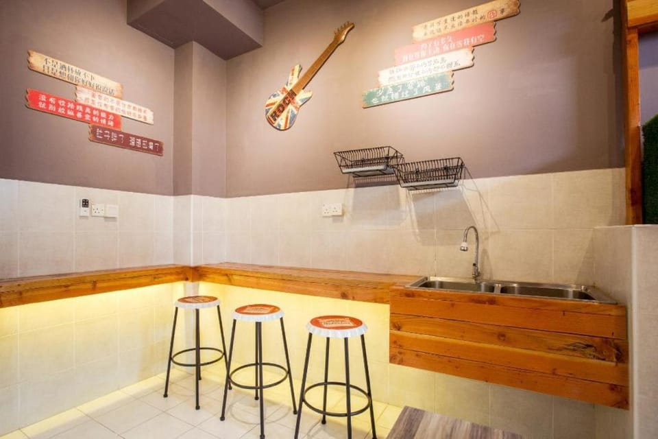 Bukit Indah 8-16 Pax 5Min to Aeon Mall Vacation rental in Johor Bahru