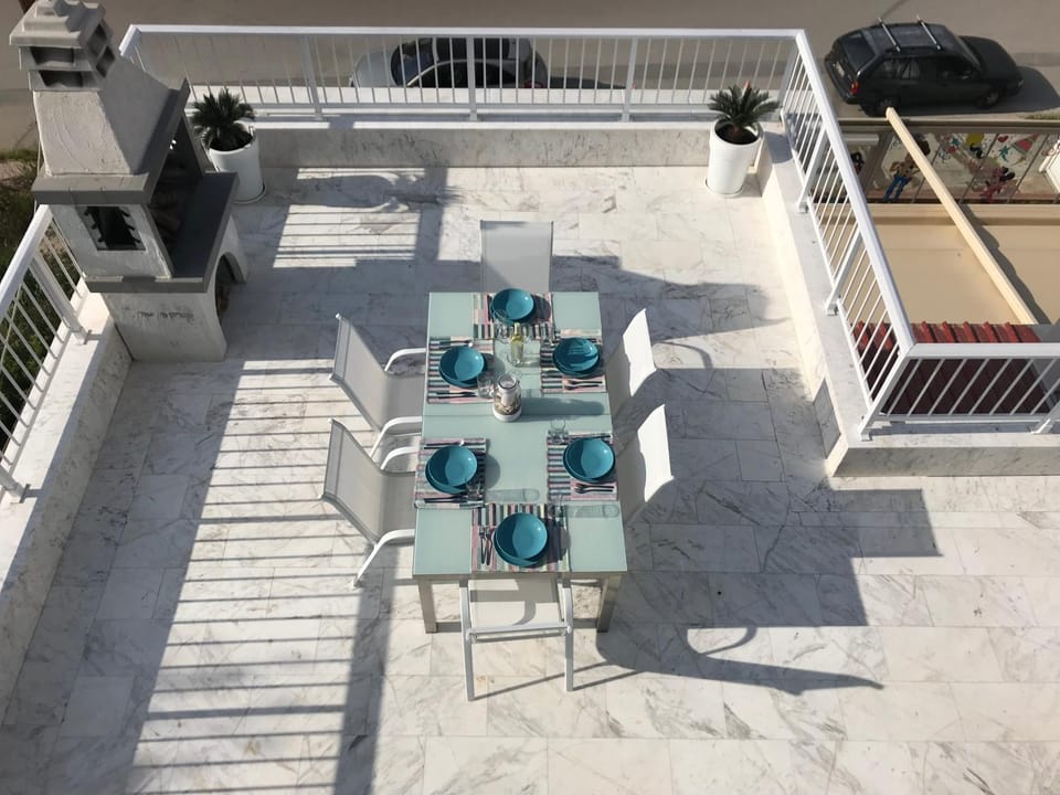 BBQ facilities, Balcony/Terrace