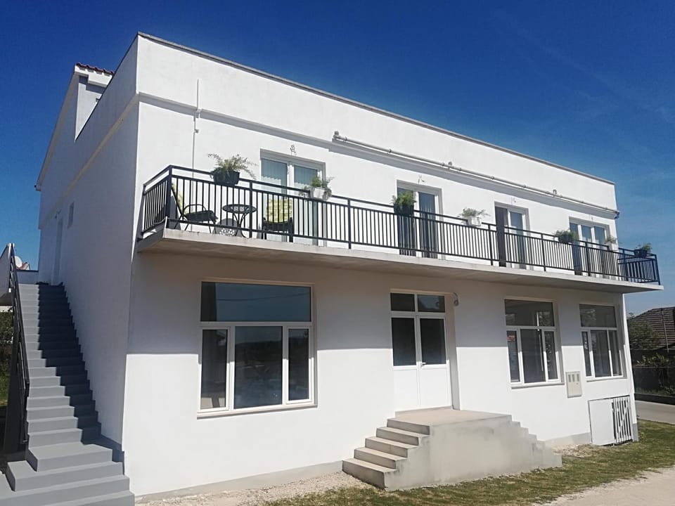 Property building, Balcony/Terrace