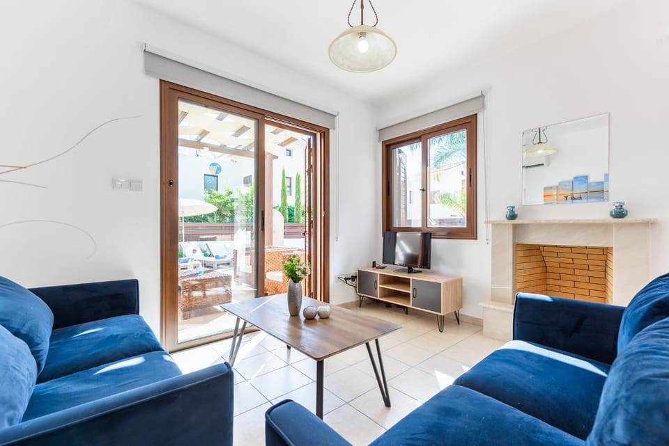 Villa Iris by Ezoria Villas Villa in Sotira