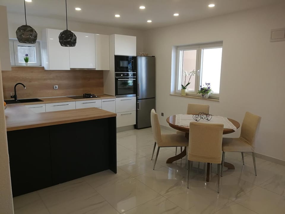 Apartman Maja Apartment in Baška Voda