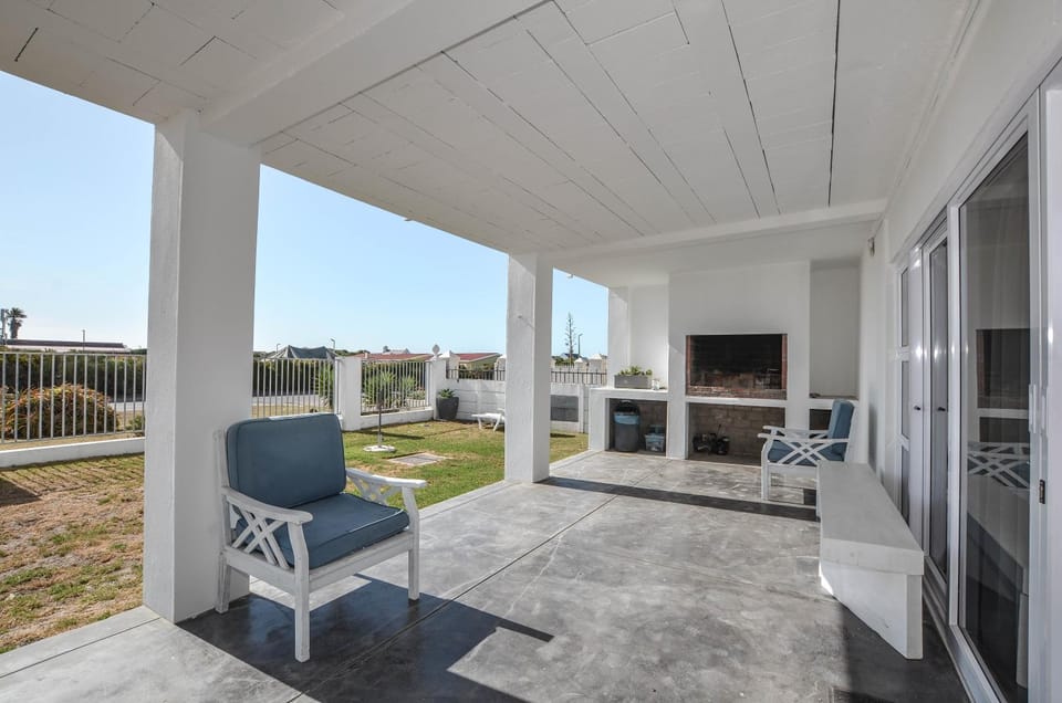 Patio, BBQ facilities