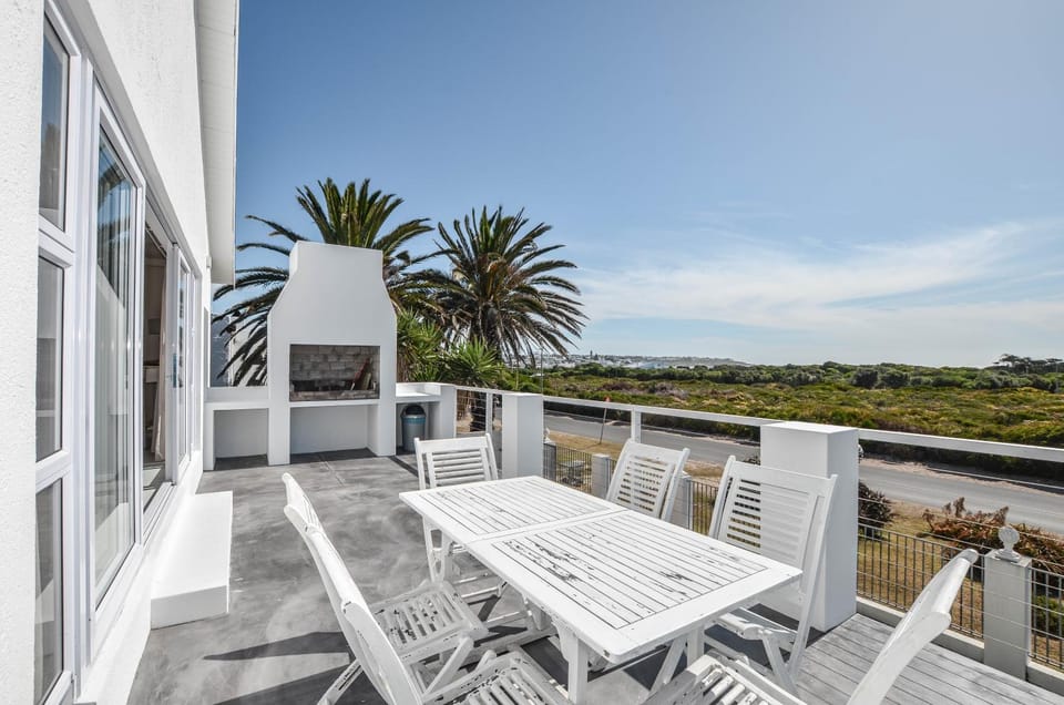 Patio, BBQ facilities, Balcony/Terrace