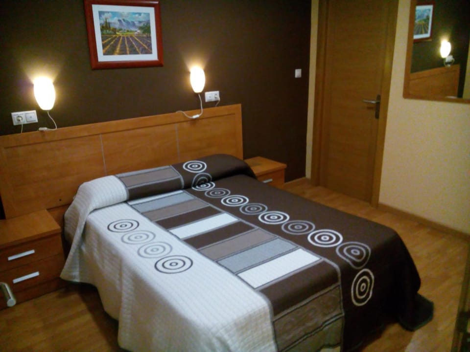 Hostal Lido Bed and Breakfast in Ourense