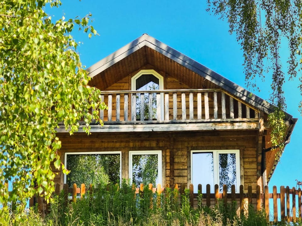 Property building, Day, Balcony/Terrace