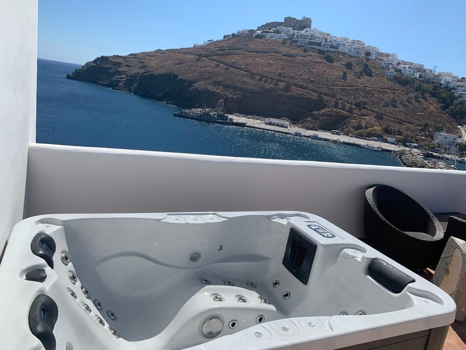 Caldera Studios Apartment in Decentralized Administration of the Aegean