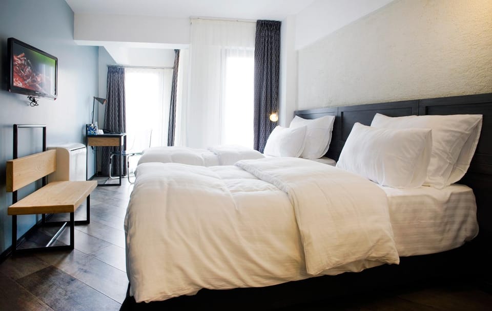 Bed, TV and multimedia