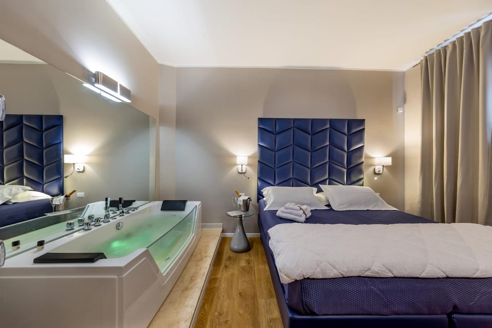 Hot Tub, Photo of the whole room, Bath