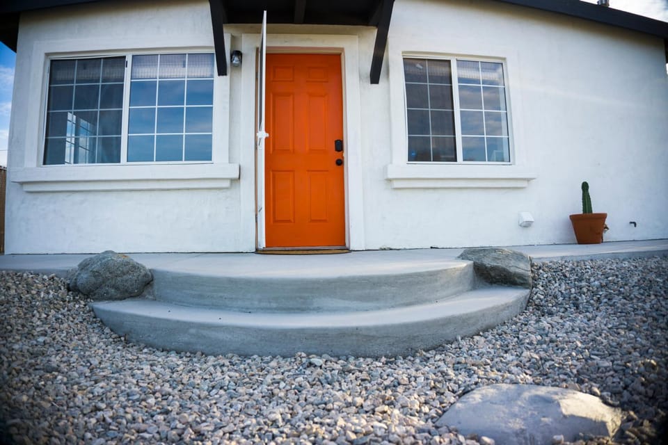 M&L Desert Cottage - 6 min To North Entry Of JTNP! House in Twentynine Palms
