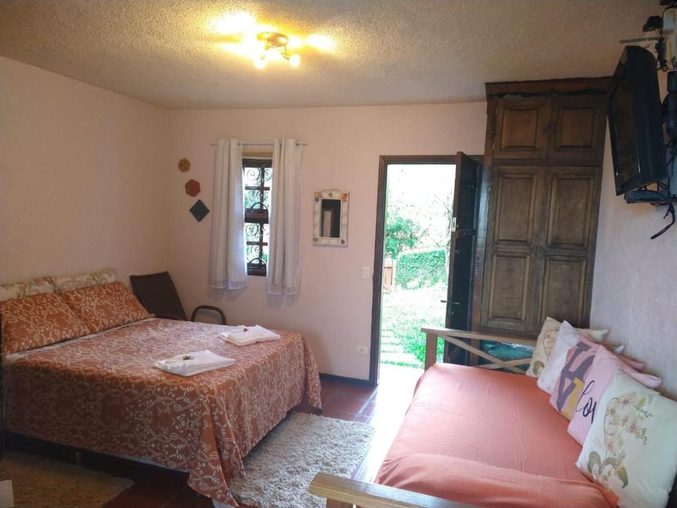 Living room, Photo of the whole room, Seating area, Bedroom