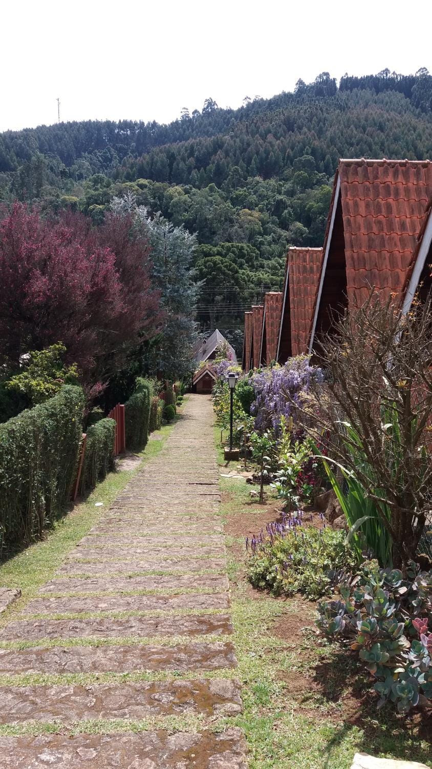 Property building, Day, Natural landscape, Garden, Garden view, Mountain view