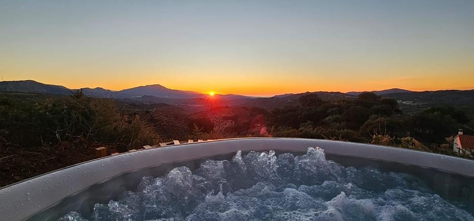 Hot Tub, View (from property/room), Spa and wellness centre/facilities, Sunrise
