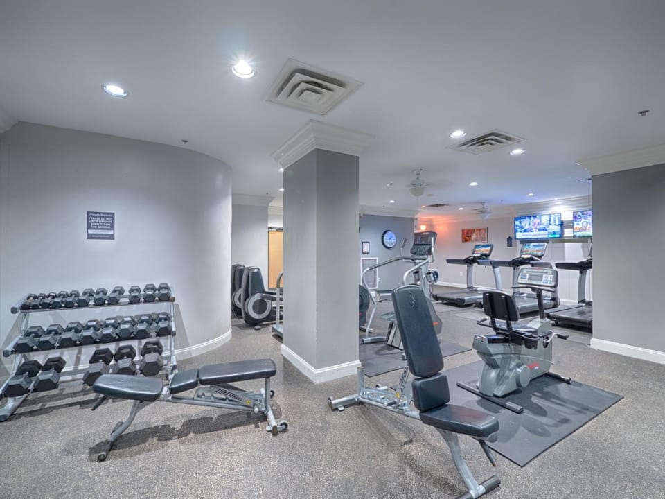National at Ballston Place Apartment in Arlington