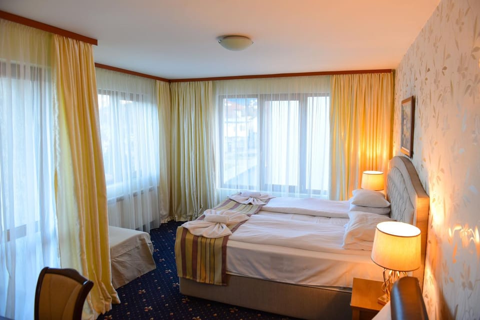 Family Hotel Lazur Hotel in Bansko