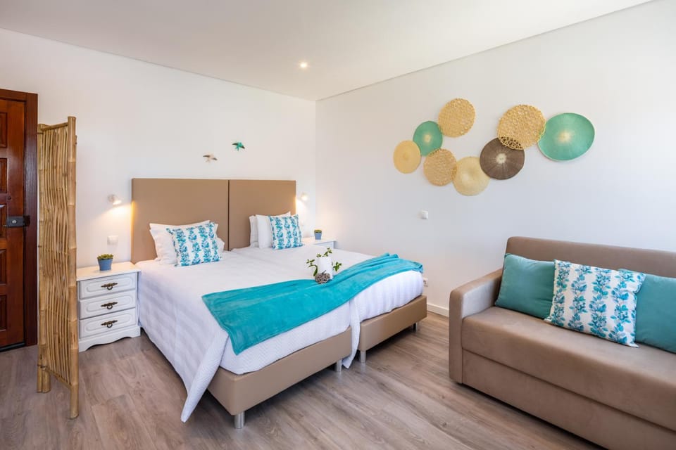 Spring, Bed, Day, Living room, Photo of the whole room, Bedroom, On site