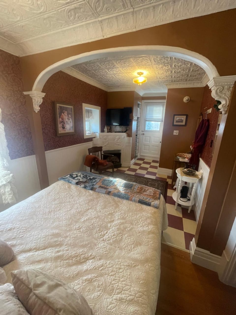 Photo of the whole room