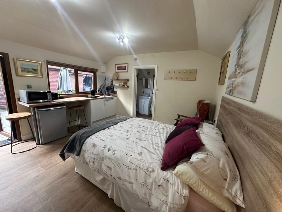 Station Approach Solihull Cabin Stays Cabin in Shirley