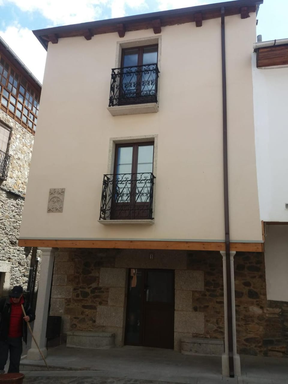 Facade/entrance