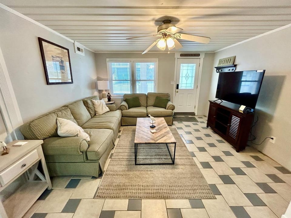 The Beach House House in Surfside Beach