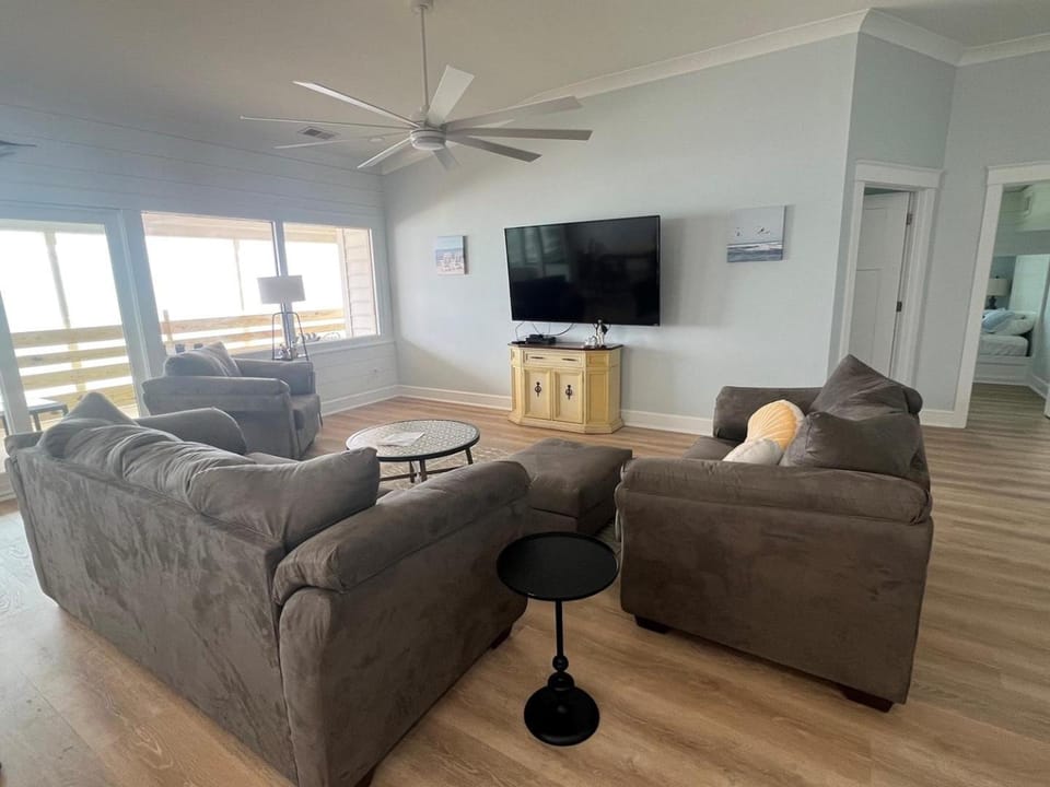 Boston Commons Penthouse Condo Apartment in Surfside Beach