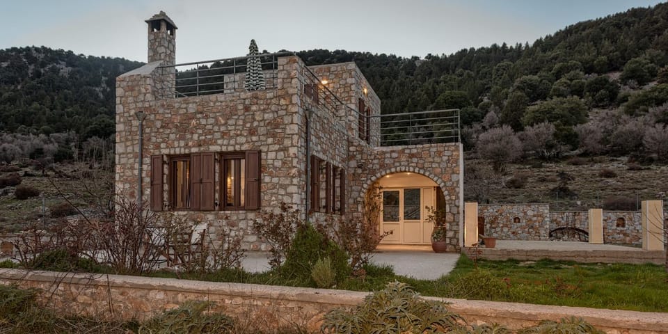 Facade/entrance, Mountain view